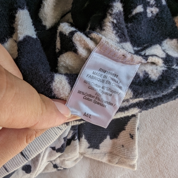 Tye Dye Hoodie - Picture 11 of 12